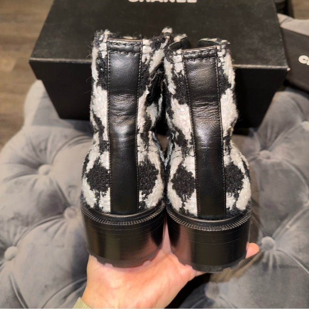 New Size 38.5 Chanel Tweed Black White Lace Up Ankle Boots - Picture 4 of 8